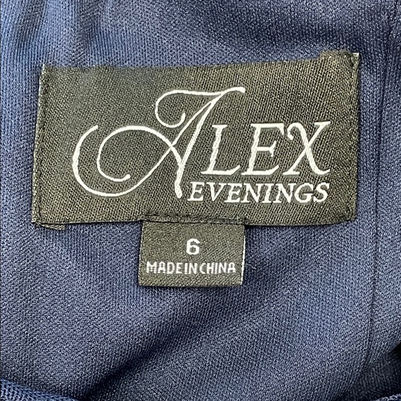 New Alex Evenings Beaded Neckline Sheath Dress Illusion Sleeves Blue Sz 6 - Picture 7 of 12